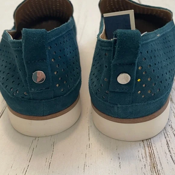 Franco Sarto Hadrea Suede Slip-on Loafer, Blue, size 9, NWT - Picture 5 of 10